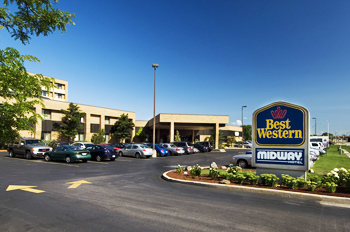 Best Western Plus Midway Hotel & Suites-Brookfield