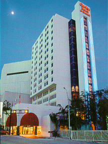 Clarion Hotel & Suites Miami