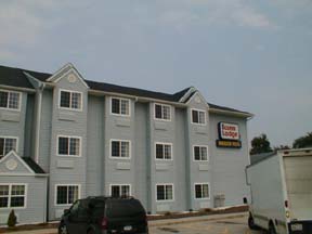 Econo Lodge & Suites St. Clairsville