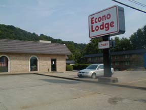 Econo Lodge Nitro