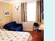 Holiday Inn Express Glasgow Airport